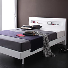 容姿端麗の美ベッド 棚・コンセント付きデザインすのこベッド(シングル)