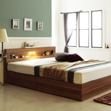 温かみのあふれる寝室に LEDライト・コンセント付き収納ベッド (セミダブル)