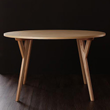 曲線が描く美しさ 北欧モダンデザインダイニング テーブル