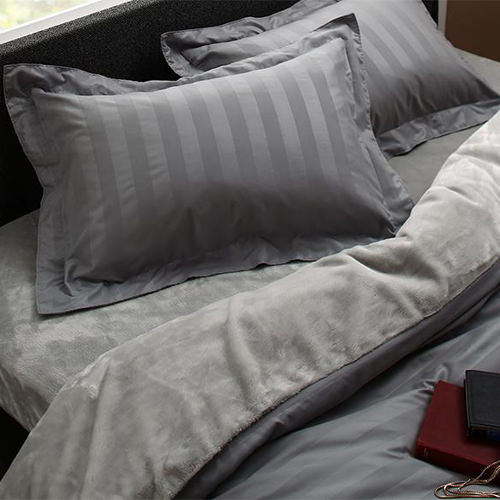 贅沢空間 プレミアム毛布とモダンストライプのカバーリング ベッド用 セット