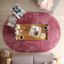 空間に上品な華やぎを ミックスカラーの洗える楕円形シャギーラグ ローズピンク