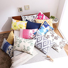 お気に入りのデザインでお部屋を飾る 20色柄から選べるお手軽枕カバーリング