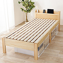 リボンレリーフが可愛らしいロマンティックな 柵付ベッド (ホワイト)の