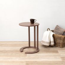 エレガンスな佇まいは、まるで貴婦人のよう ガラスサイドテーブルの