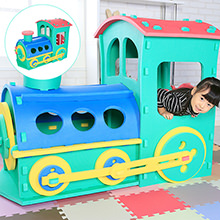 柔らかい素材がお子さまを守る 安心のクッション性 汽車型おもちゃ
