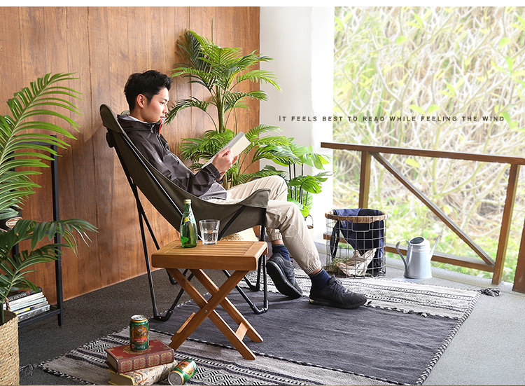 キャンプでもおしゃれな空間を アウトドアフォールディングテーブル