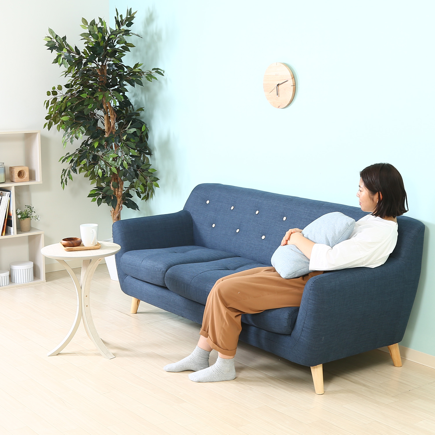 くつろぎタイムに寄り添う ファブリックソファ 3人掛け ネイビーの詳細