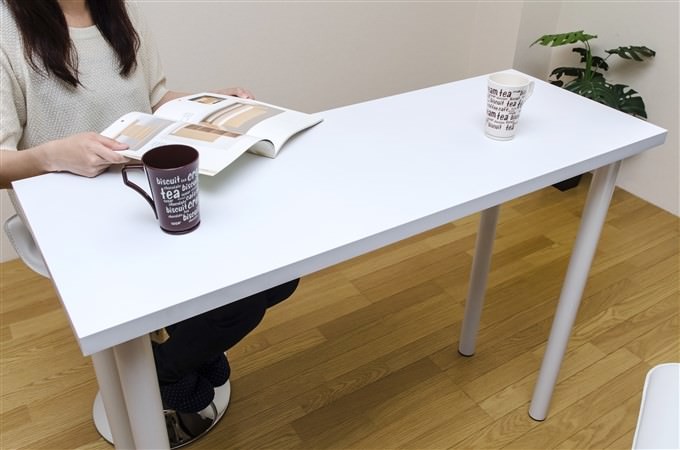 読書やティータイムなどにおすすめ フリーバーテーブル 120×45cmの詳細