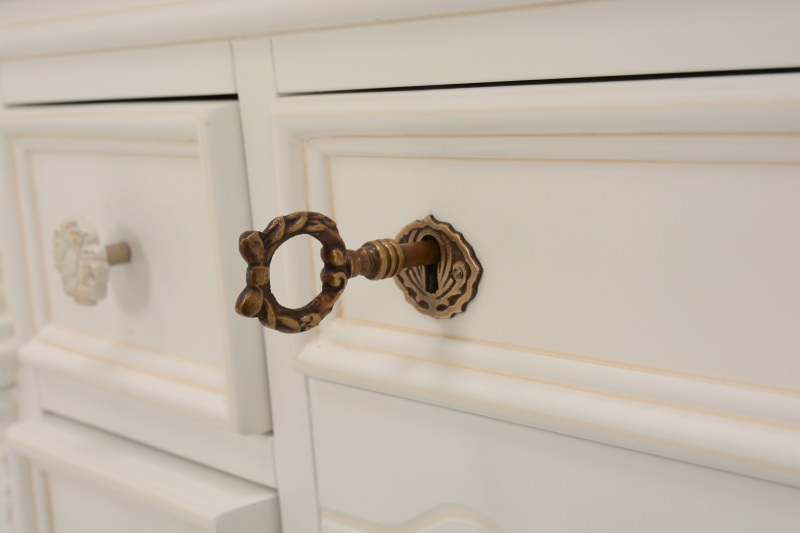 シャビーシックでアンティーク風な ドレッサーセットの詳細 | カヴァース